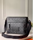 Чоловічі сумки Louis Vuitton Monogram Eclipse Canvas Besace Zippée